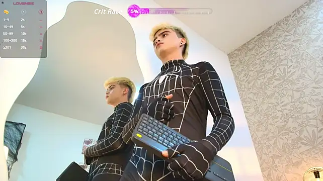 Chat XXX en directo de Ian_Stone