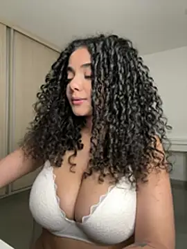 Curlyierr Live XXX-Chat