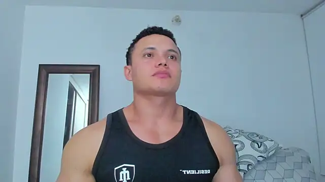 Онлайн чат XXX KingLevi01