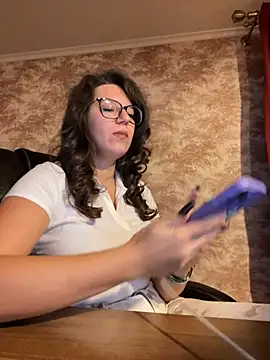 NadiraNoor Chat XXX live