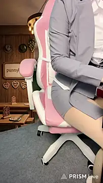 Punnybee: вебкам-шоу