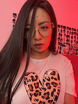 แชท XXX สดของ EmmaVelvet_