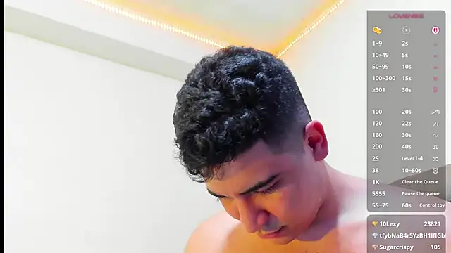 Živý XXX chat Callme_Apolo