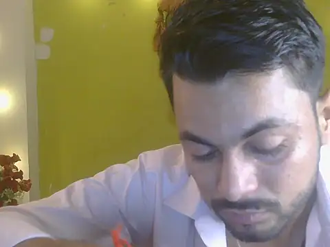 Stubborndesiboy Adlı Modelin Canlı XXX Sohbeti