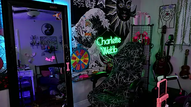 Chatroom XXX en direct de CharletteWebb