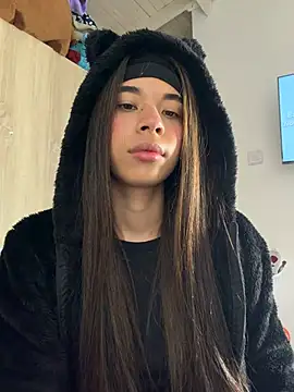 Czat XXX na żywo – Milleradhara24