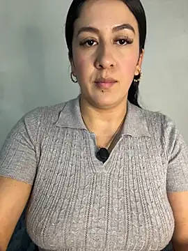 Chat +18 de Magicaluprising ao vivo