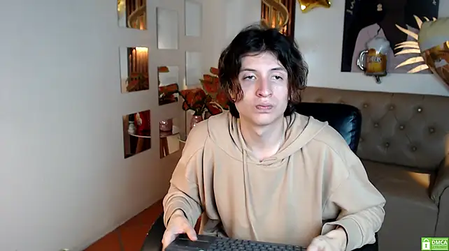 Онлайн чат XXX Marcoviolet
