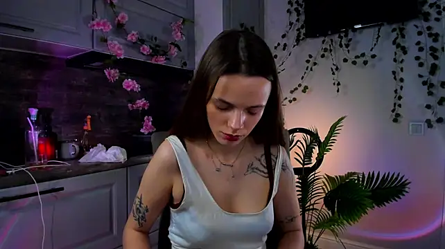 Alice_Liddelll Adlı Modelin Canlı XXX Sohbeti