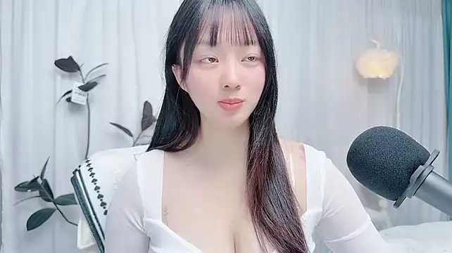 Winnie666999 Adlı Modelin Canlı XXX Sohbeti