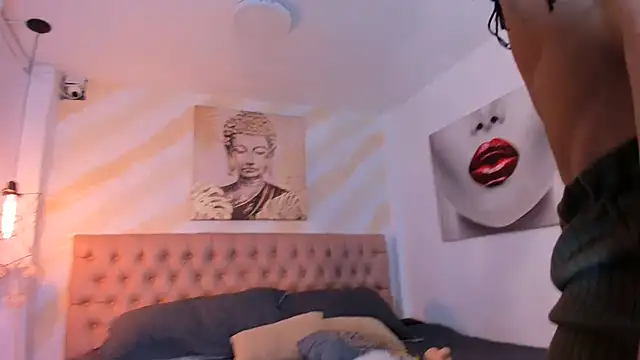 Zaira_sofiaa 现场XXX聊天