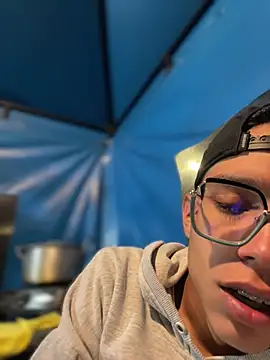 Czat XXX na żywo – Andres_boy252