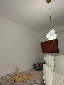 Chat +18 de itsclaiire ao vivo