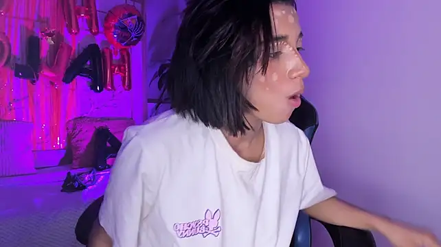 Emily_bruss 라이브 XXX 채팅
