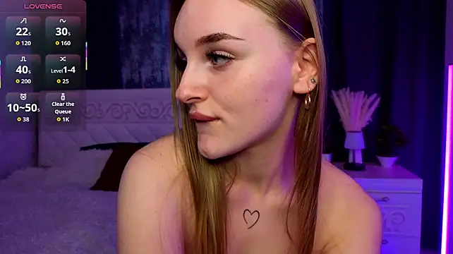 Alice_Stacy élő XXX-chatje