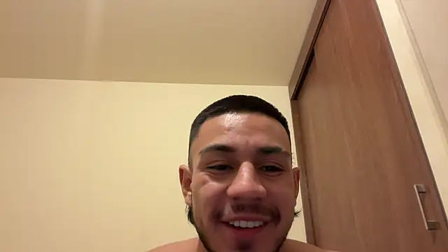 Taylor_DiamondBoy: απευθείας συνομιλία ΧΧΧ