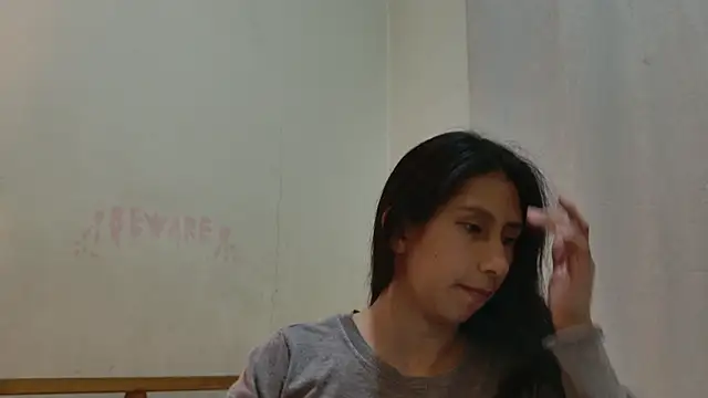 MoonLipsON- live XXX chat
