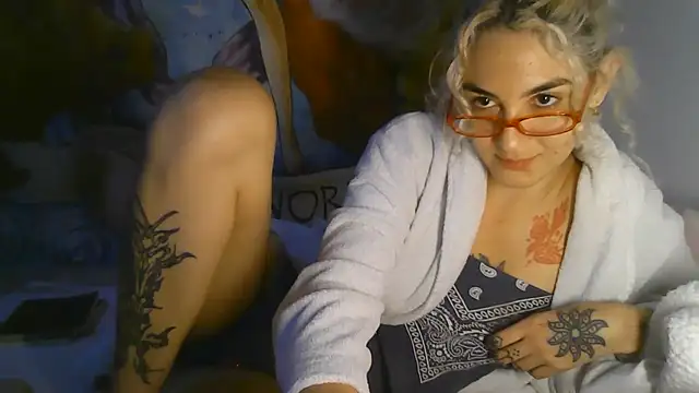 Apofenia live XXX chat