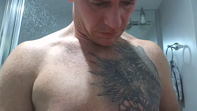 DILFiGuess1's Live XXX Chat