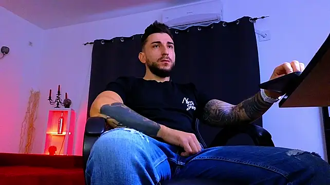 MightyAaron66 Webcam show
