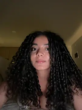 צ'אט XXX בשידור חי של Curlyierr