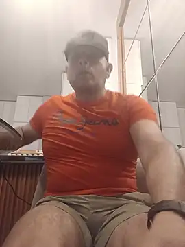 chicoguapo8's Live XXX Chat
