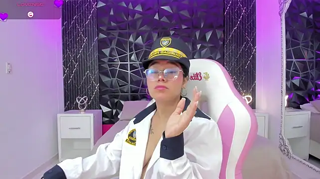 دردشة AnaiaClarck الجنسية المباشرة