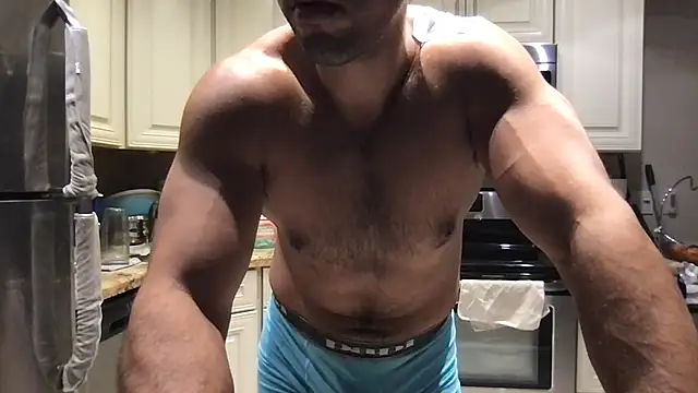 دردشة BigGuyMuscle الجنسية المباشرة
