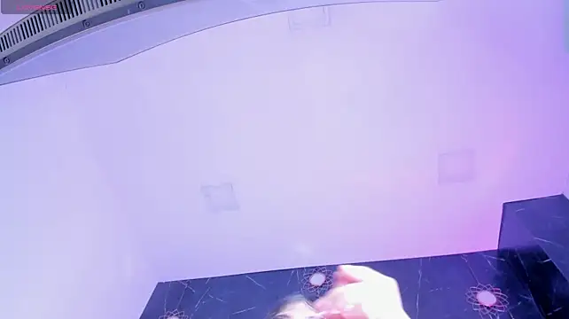 Luna_Femme Adlı Modelin Canlı XXX Sohbeti