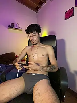 oreuk_dvn Live XXX chat