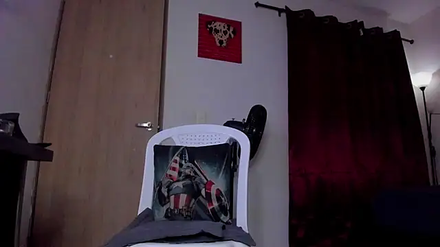 Cloudy_pigDude Webcam-Show