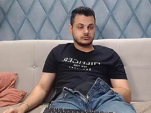 Chat XXX ao vivo de AlecsSteel