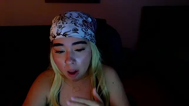 lilmisscloud 现场XXX聊天