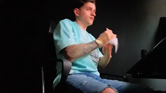 Czat XXX na żywo – FelixStarkk