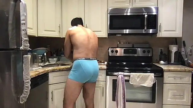 XXX chat uživo modela BigGuyMuscle