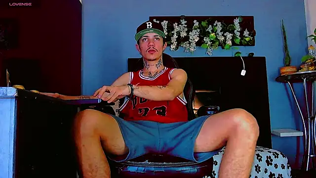 HannibalLester Chat XXX live