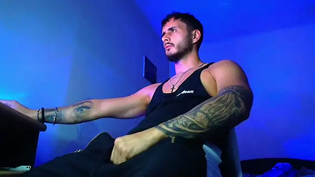 XanderCage99 XXX чат на живо