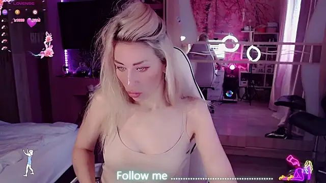 צ'אט XXX בשידור חי של AnnieGOld_