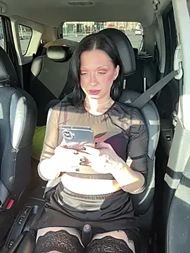 Show modela RoxySantaMonica na web-kameri