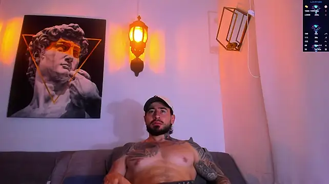 ChrisMiller69 élő XXX-chatje