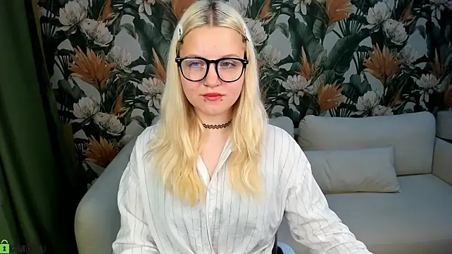 Velvet-Lun's Live XXX Chat