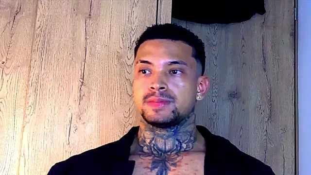 Chat +18 de Stiven_collins ao vivo