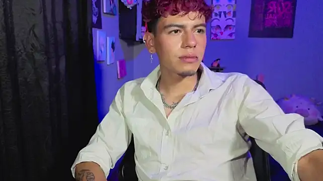 MikeyKuro's Live XXX Chat