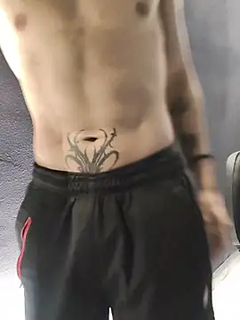 XXX chat uživo modela Bastian_Berserker