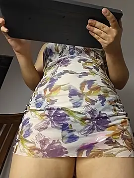Kitty_Kalifa – Naživo XXX chat