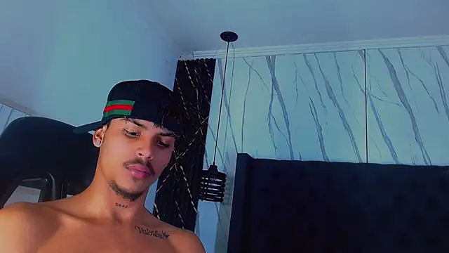 Angel_foxc13: απευθείας συνομιλία ΧΧΧ