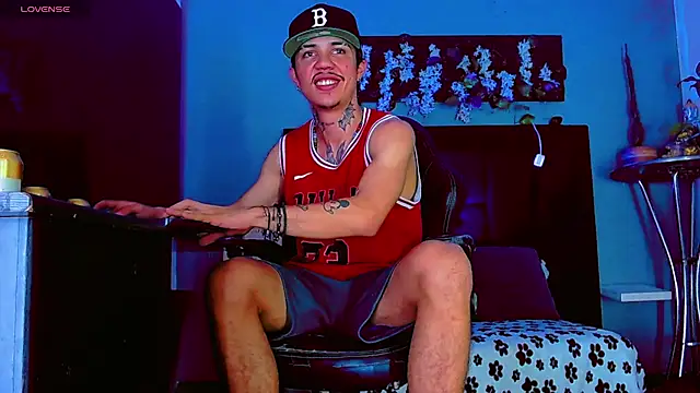 HannibalLester Live XXX-chat