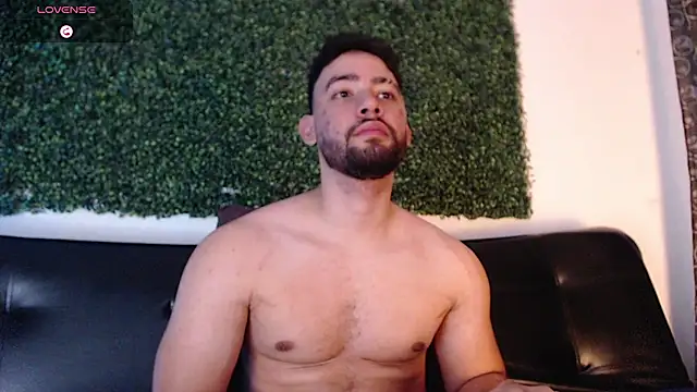 sam_ford_2's Live XXX Chat