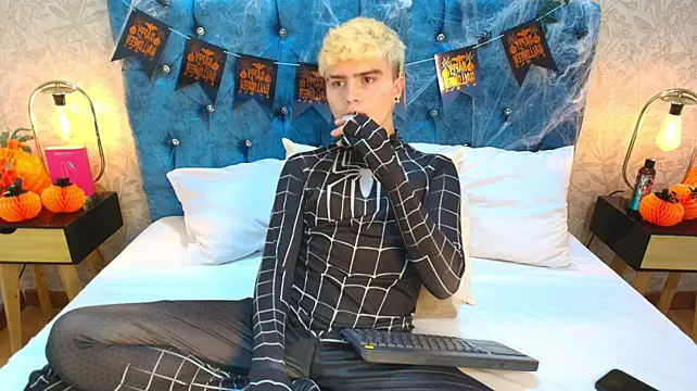 Chat +18 de Ian_Stone ao vivo