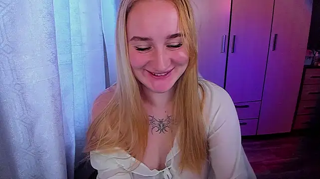 KeiraNight Chat XXX in diretta